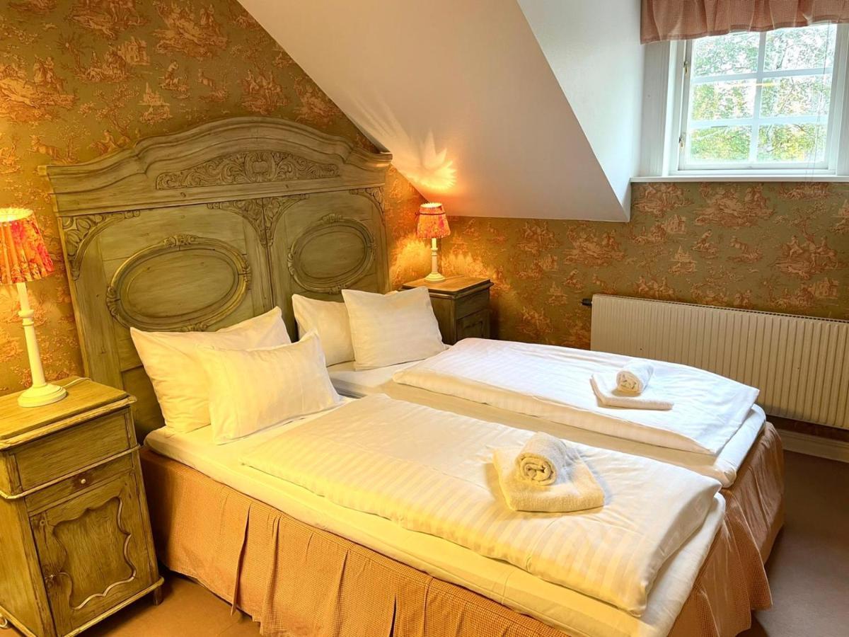 Apertins Hotell Kil Exteriör bild