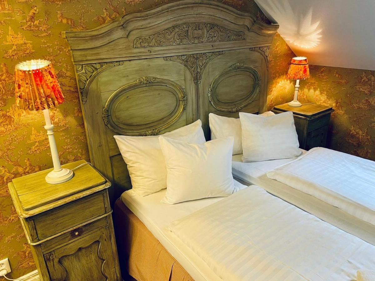 Apertins Hotell Kil Exteriör bild