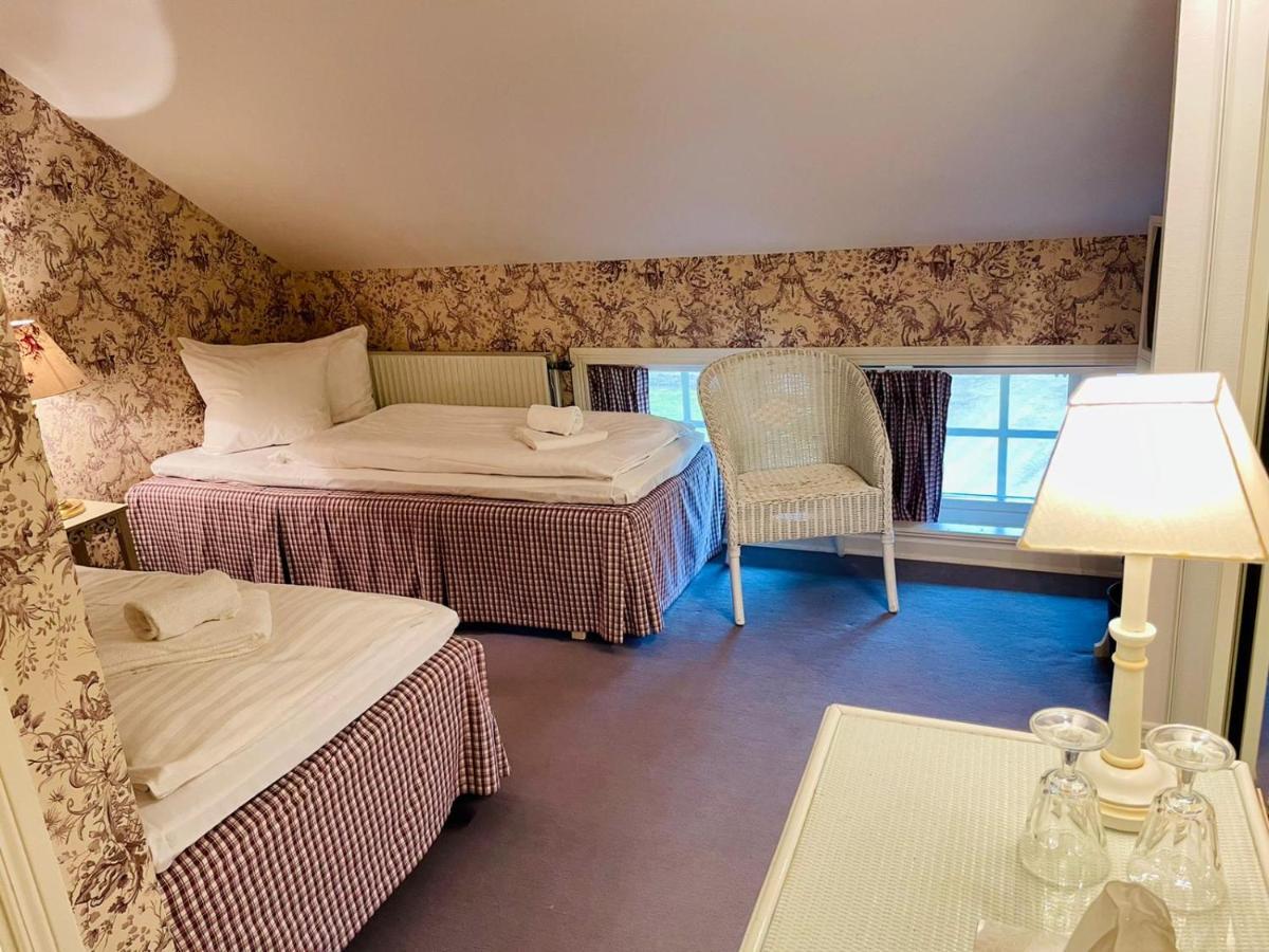 Apertins Hotell Kil Exteriör bild